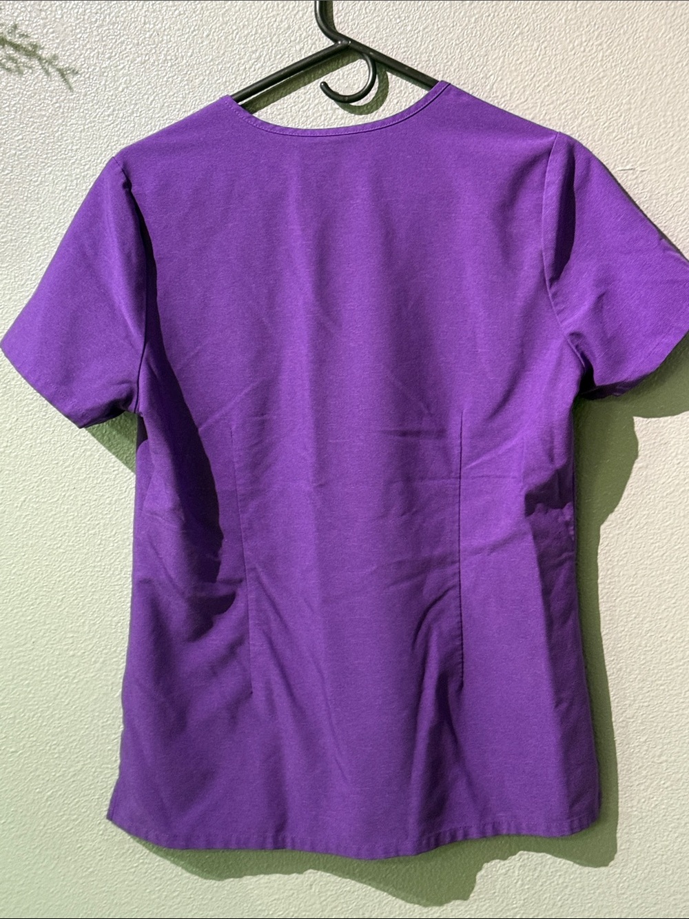 Figs V-Neck Medical Scrub Set Ultra Violet size S. - Picture 3 of 6